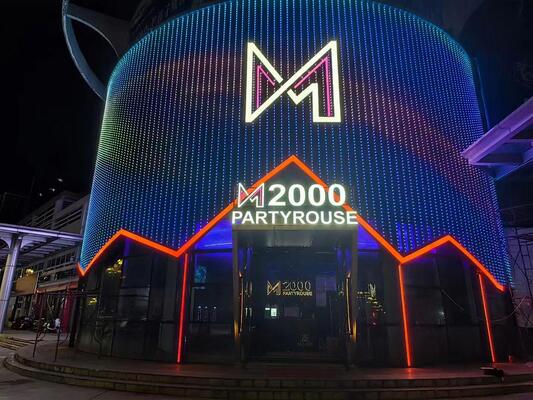 স্থায়ী বহিরঙ্গন নেতৃত্বাধীন আলো অ্যালুমিনিয়াম প্রোফাইল আইপি 67 স্মার্ট ওয়াইফাই কন্ট্রোলার হাউস এক্সটেরিও ক্রিসমাস ছুটির দিন আরজিবি নেতৃত্বাধীন পিক্সেল আলো